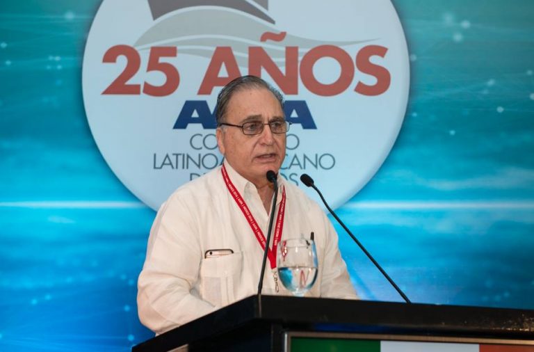Rafael D&iacute;az Balart, coordinador para Am&eacute;rica Latina de la AAPA) resume el XXV Congreso Latinoamericano de Puertos de la asociaci&oacute;n, desarrollado en noviembre 2016 en M&eacute;xico 