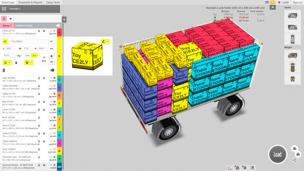 Vista 3D de un plan de carga creado en EasyCargo con la lista de artículos de carga desplegada