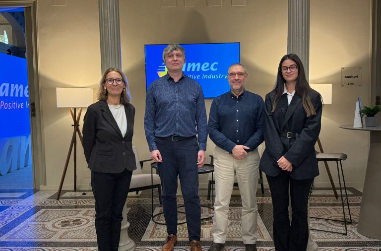 Firma del acuerdo de asociación, EasyCargo y AMEC España